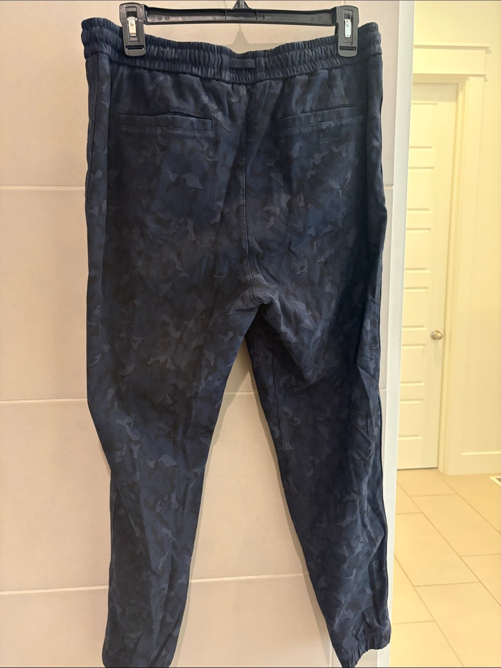 Athleta Navy Camouflage-Print Jogger Pants - Picture 4 of 7